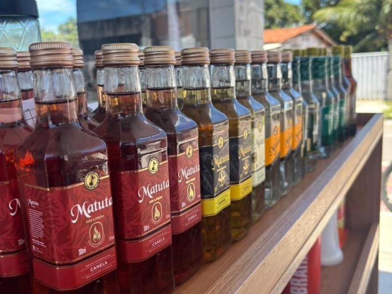 Bar dos Cornos: de apelido curioso à boa comida regional e à cachaça que “desce queimando”, vira marca em&nbsp;Cabedelo