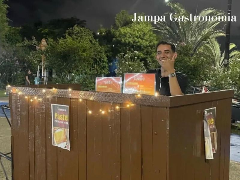 “Larguei a CLT para empreender”: a realidade de novos negócios de gastronomia em João Pessoa se assemelha à trajetória de Davi&nbsp;Cavalcanti