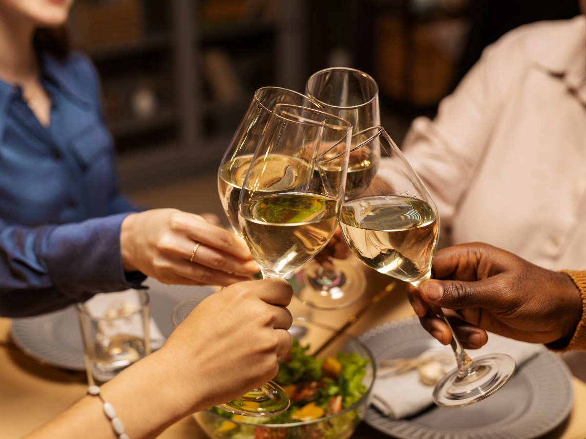 Vinhos brancos também ganham espaço no inverno; conheça estilos mais&nbsp;estruturados